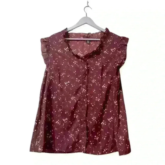 SHEIN Plus Size Ditsy Floral Ruffle V-Neck Blouse – XL - Picture 1 of 7